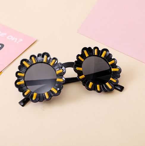 Children's Sunglasses with Cartoon Sunflower Design